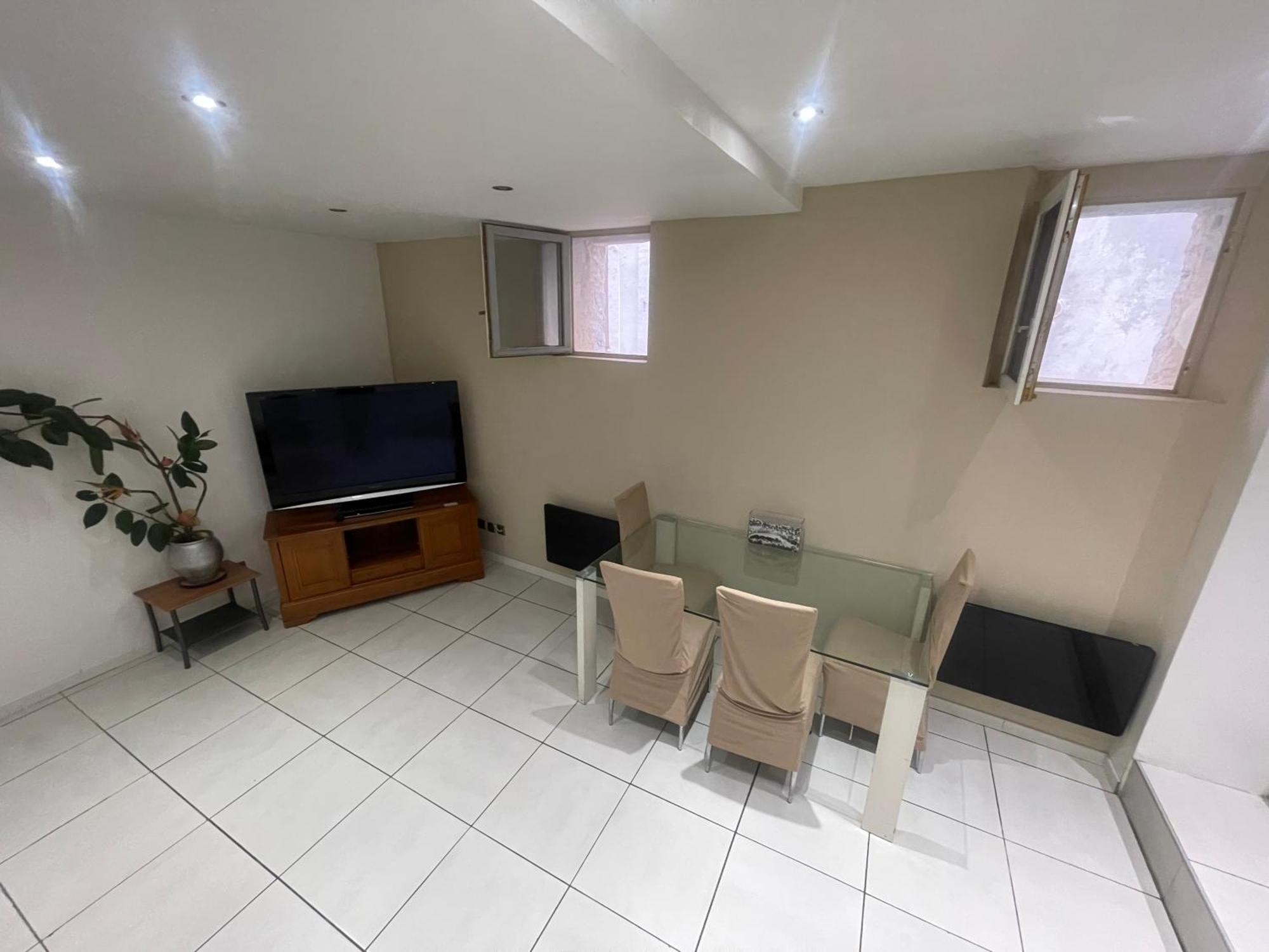 Tres Bel Appartement Pres De Montpellier 吉尼亚克 外观 照片