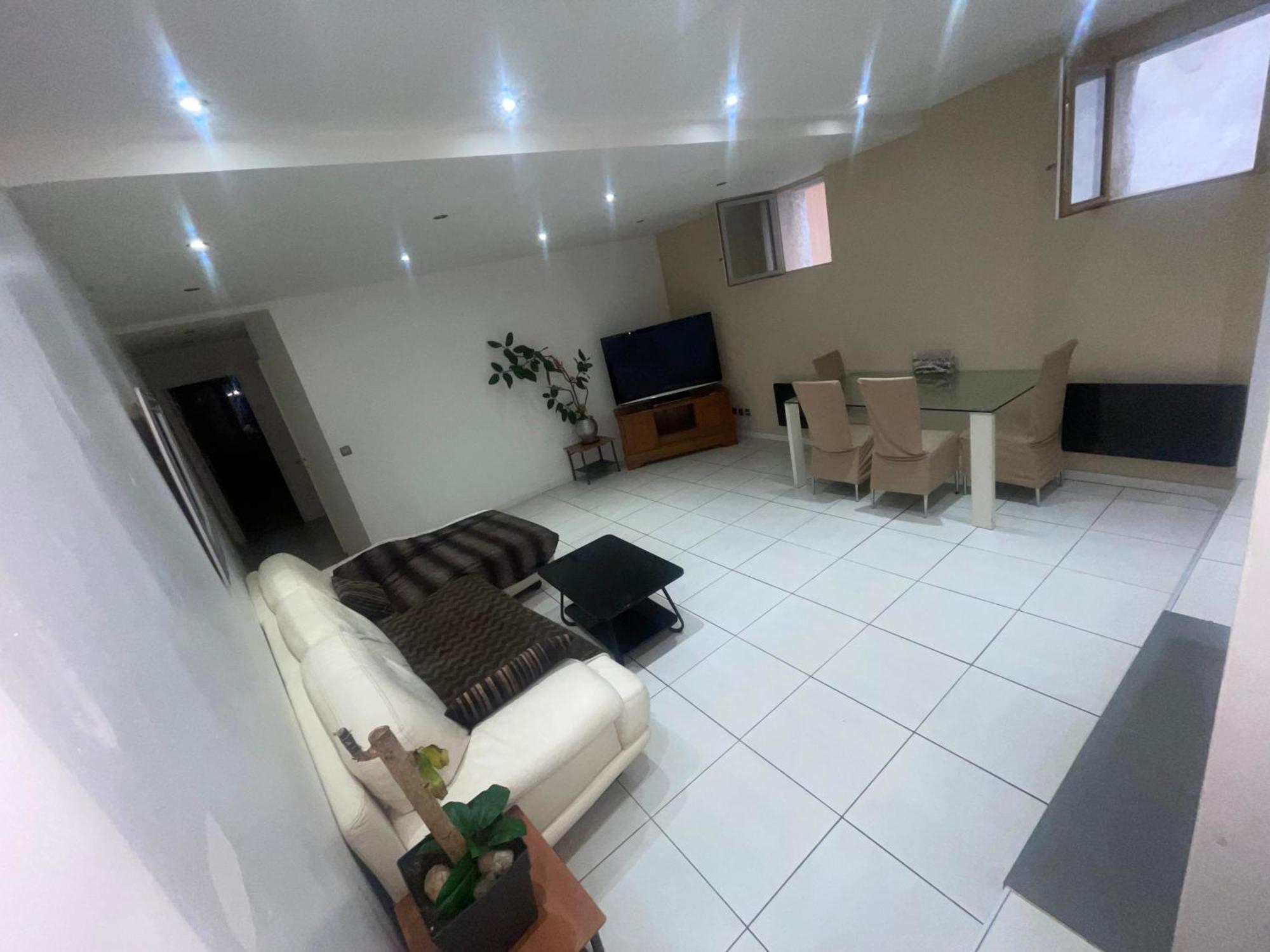 Tres Bel Appartement Pres De Montpellier 吉尼亚克 外观 照片